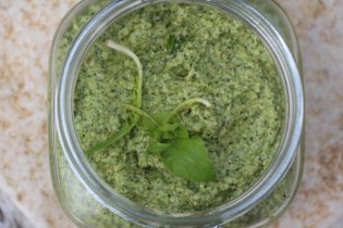 Dandelion Pesto Superfood