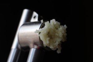 Press Garlic For Most Benefits 