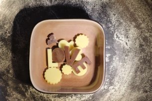 DIY Vanilla Cocoa Lotion Bar - Unique Christmas Gift Idea